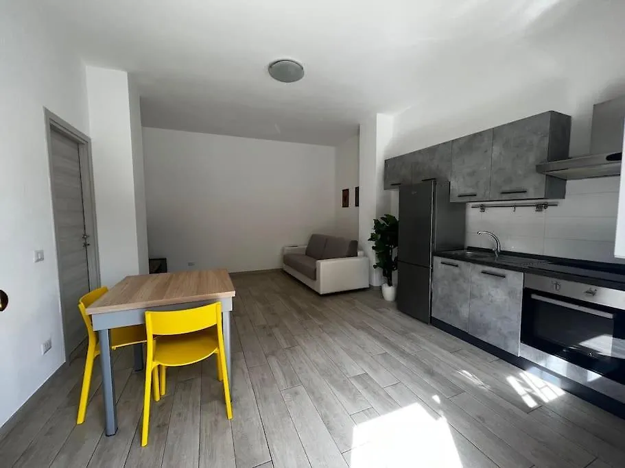 Holiday home Cozy House With Garden In Rome Centocelle Metro C Villa